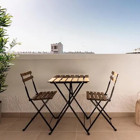 Homeforguest Modern And Recently Renovated In Arona 아로나