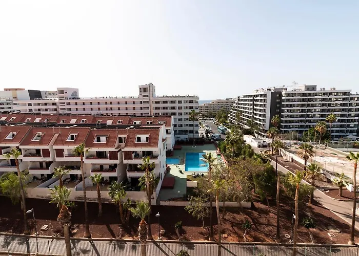 Homeforguest Modern And Recently Renovated In Arona Apartman
