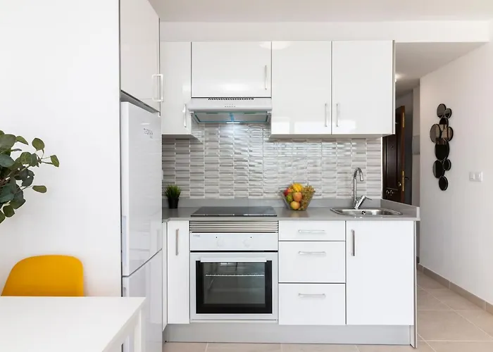 Homeforguest Modern And Recently Renovated In Arona * Arona
