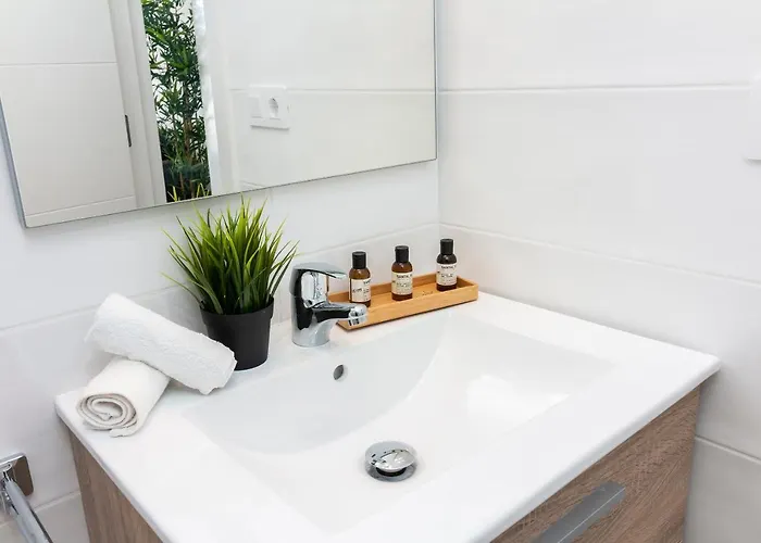 Daire Homeforguest Modern And Recently Renovated In Arona *