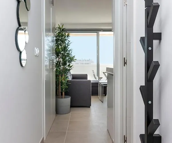 Homeforguest Modern And Recently Renovated In Arona