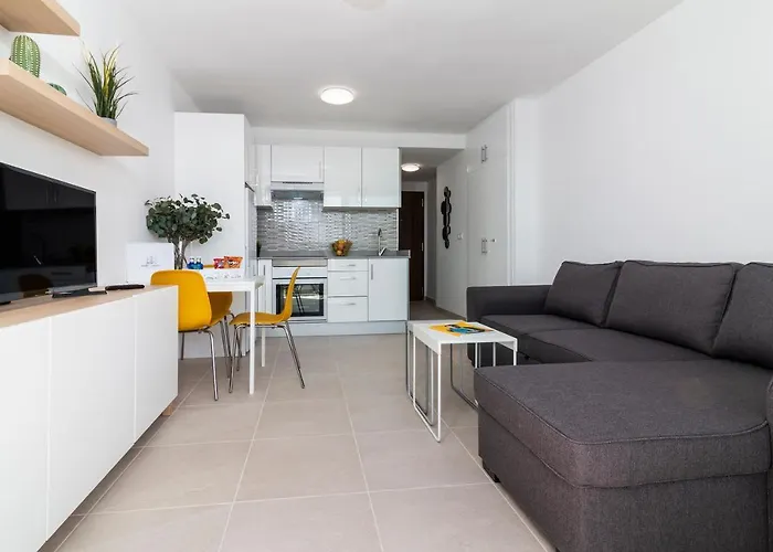 Daire Homeforguest Modern And Recently Renovated In Arona *